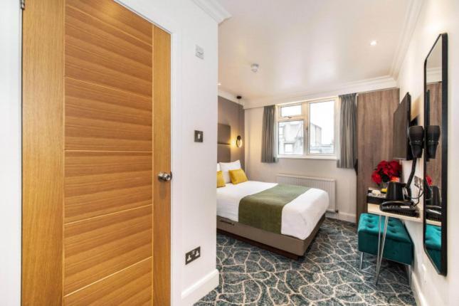 Queens Park Premier London Hyde Park Экстерьер фото