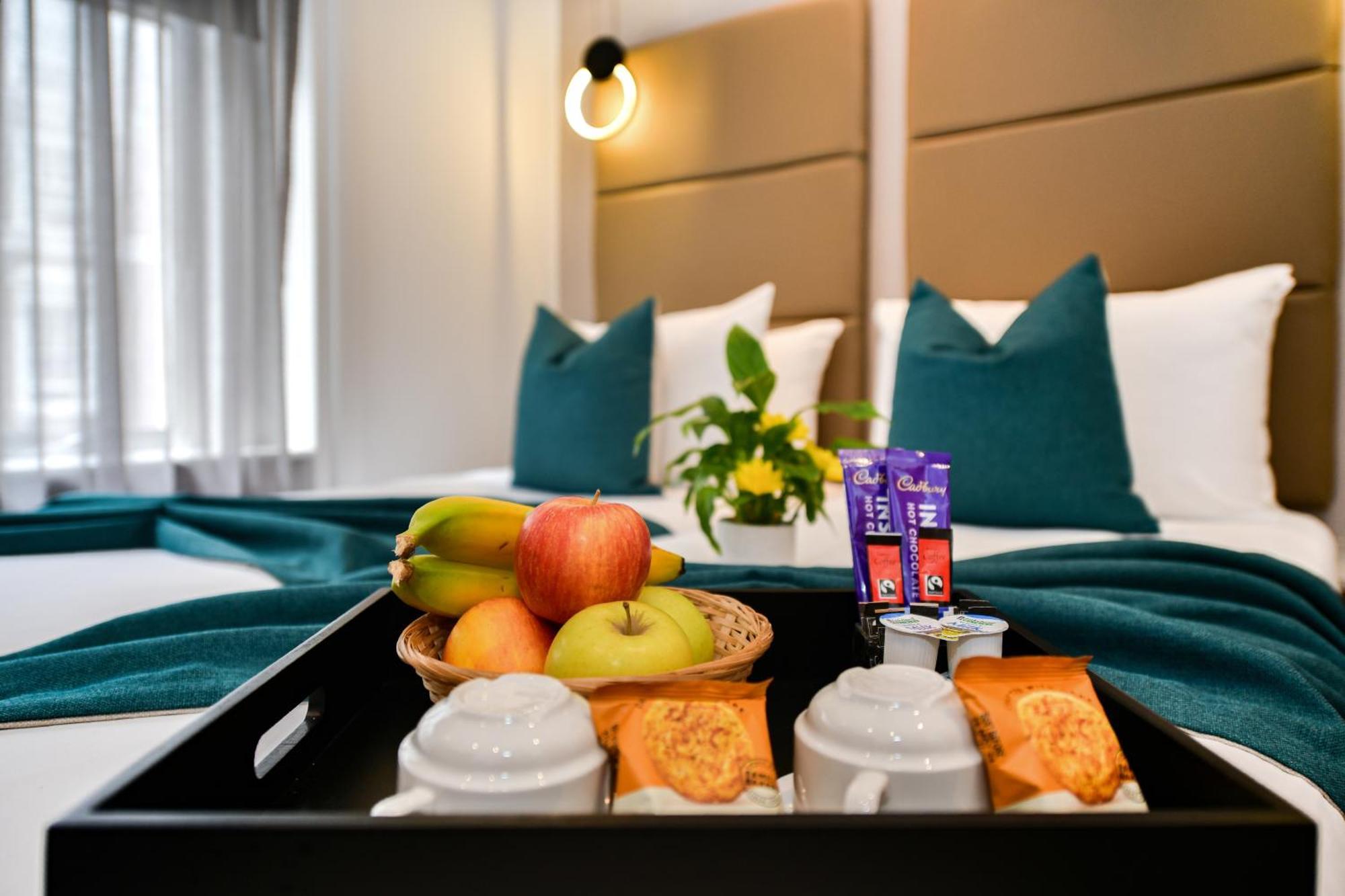 Queens Park Premier London Hyde Park Экстерьер фото